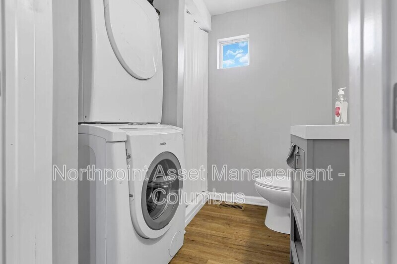 Foto del edificio - 761-763 Seymour Ave