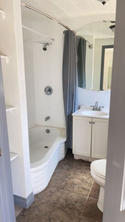 Building Photo - Cute 1 Bedroom / 1 Bathroom for rent $1,295