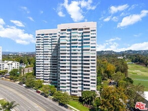 Building Photo - 865 Comstock Ave