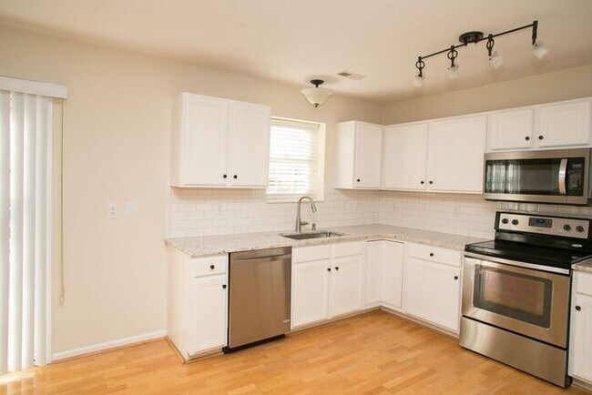 Foto del edificio - 317 Indian Branch Dr