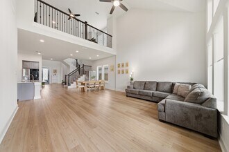 Building Photo - 26307 Camden Cyn Ave