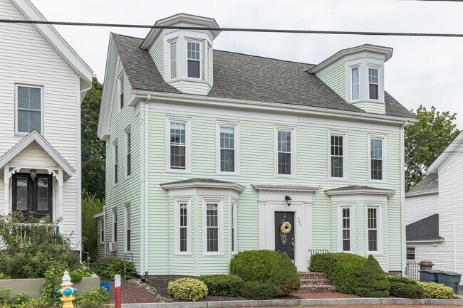 Building Photo - 663 State Street