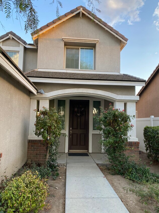 14703 Huckleberry Dr, Bakersfield, CA 93314 House Rental in