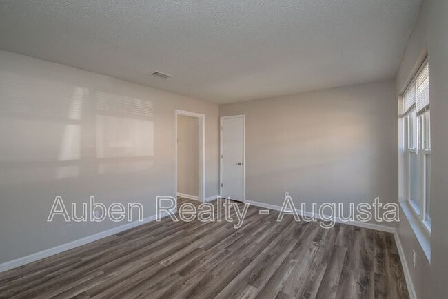 Building Photo - 2311 Walden Dr