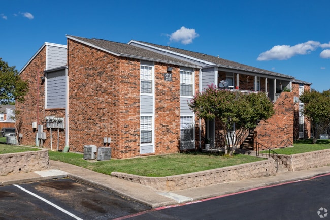 Photo - 2010 Estrada Pkwy Apartment