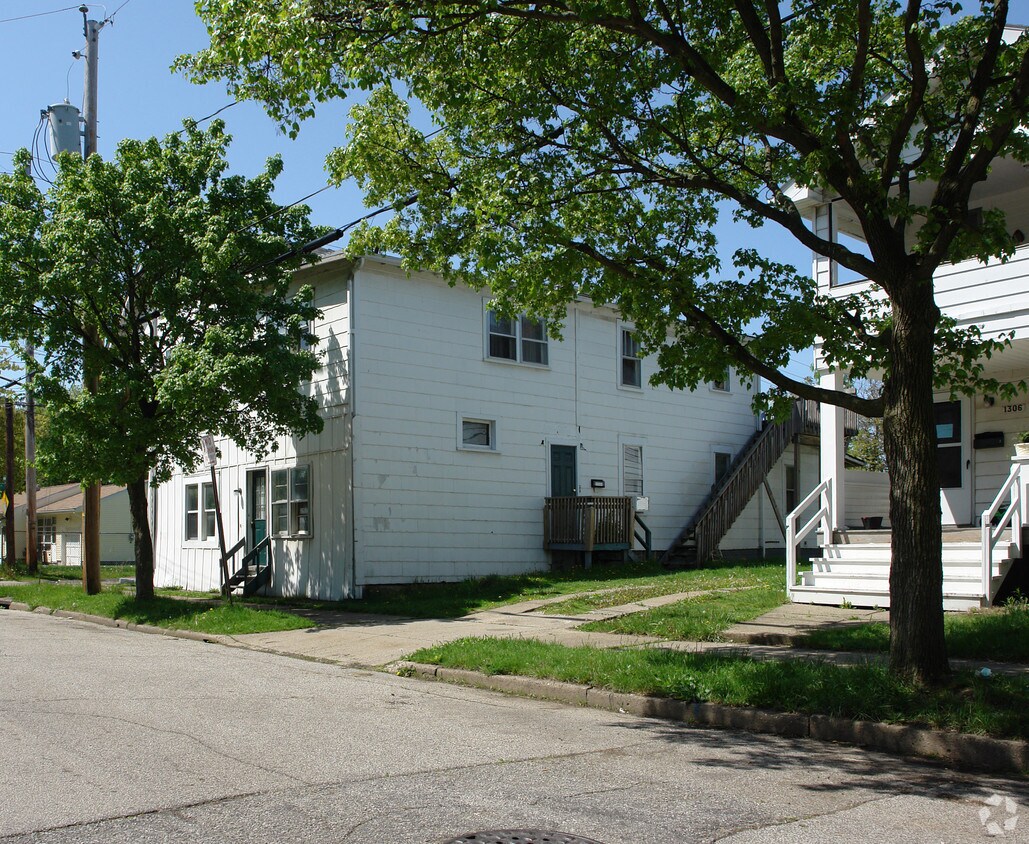 Building Photo - 1314 Girard St