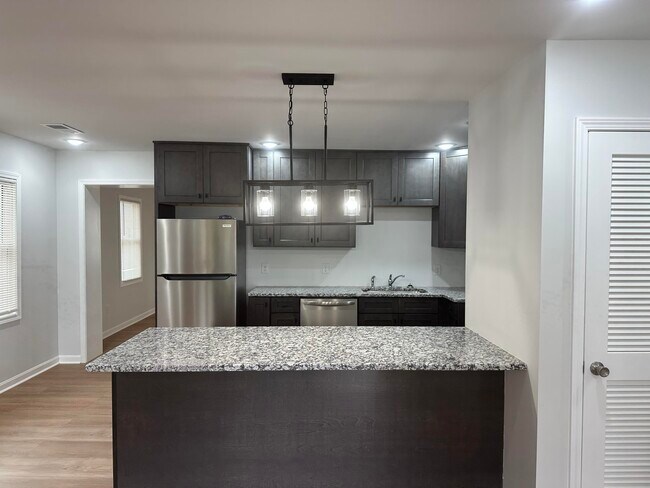 Foto del edificio - 686 Eden Rd
