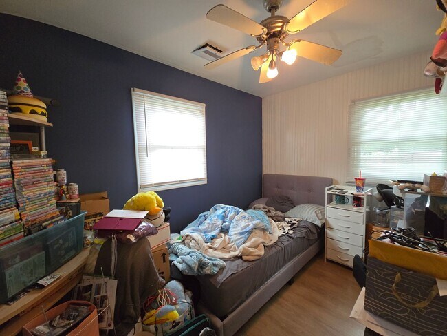 Foto del edificio - Centrally Located 2-Bed Home with Garage &...