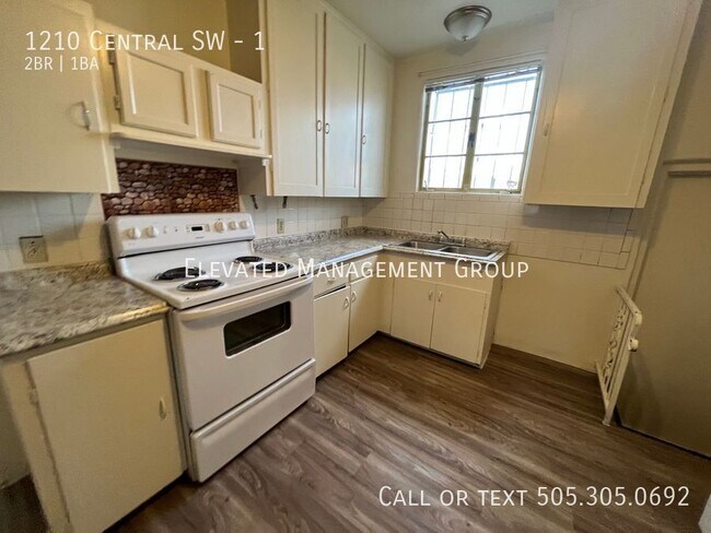 Foto del edificio - 1210 Central Ave SW