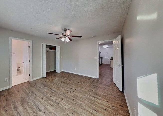 Foto del edificio - 4386 Signal Hill Rd