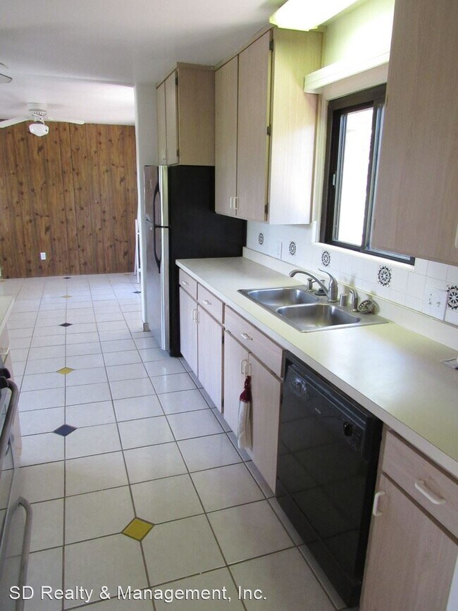 Building Photo - 4 br, 3 bath House - 10260 Vista De La Cruz