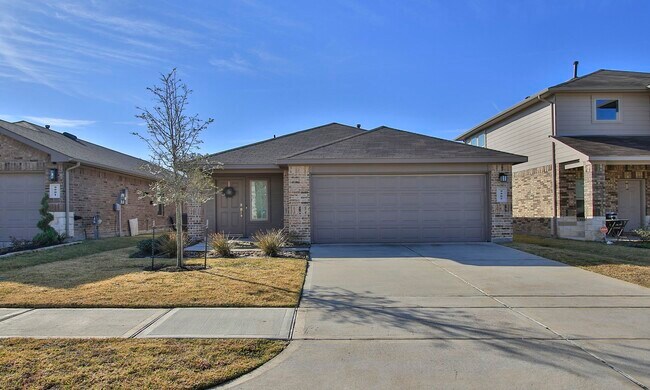 Building Photo - 9905 Gln Brk Ln