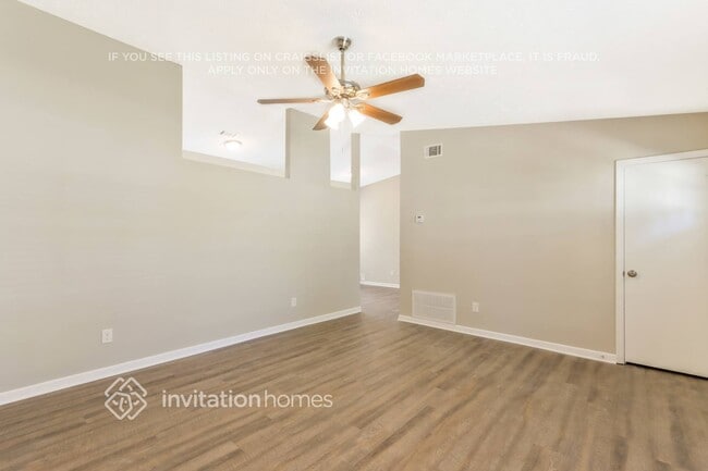 Building Photo - 6525 Emerald Pointe Cir