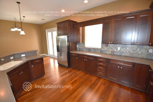 Building Photo - 4810 Red Rooster Rd