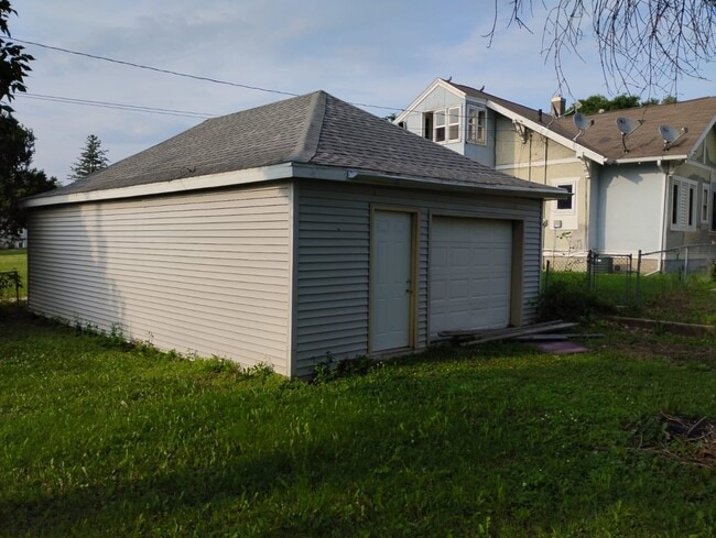 Foto del edificio - 818 4th Ave N