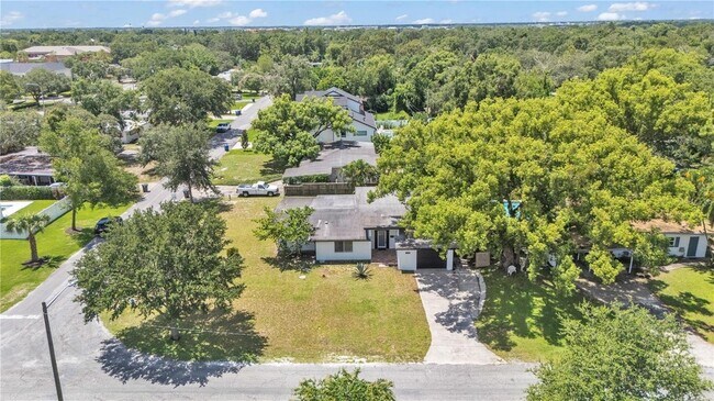 Foto del edificio - 2128 Sycamore Dr