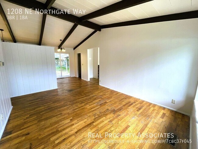 Foto del edificio - 3 bedroom House - Rambler in Northgate - A...