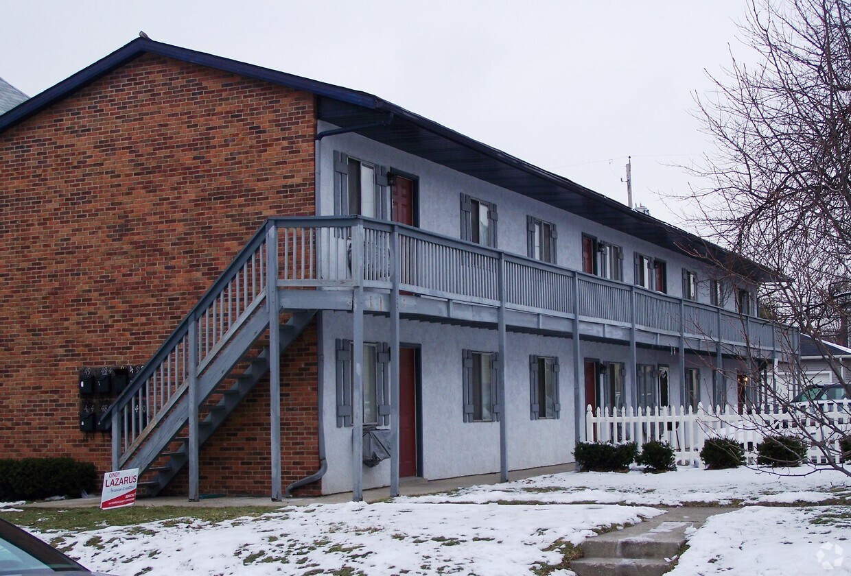 Building Photo - 484-498 Forest St
