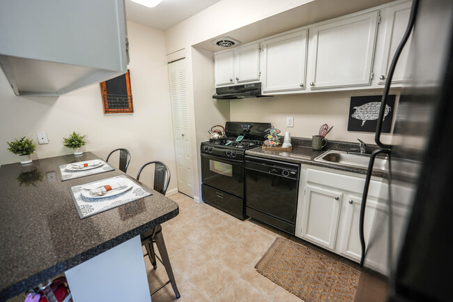 Cocina - Summit Park Apartments