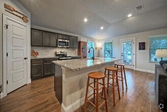 Building Photo - 21707 Crystal Way