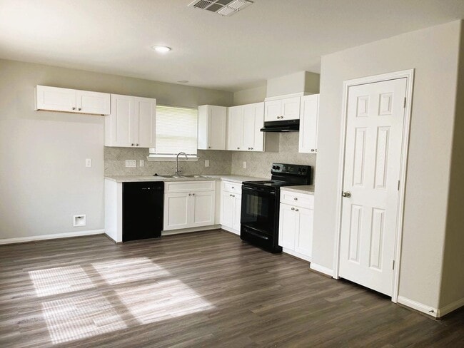 Foto del edificio - 8005 Talton St