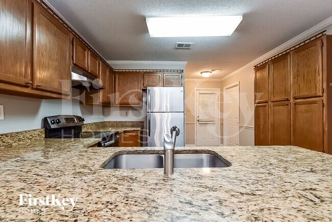 Foto del edificio - 6464 Evergreen Dr