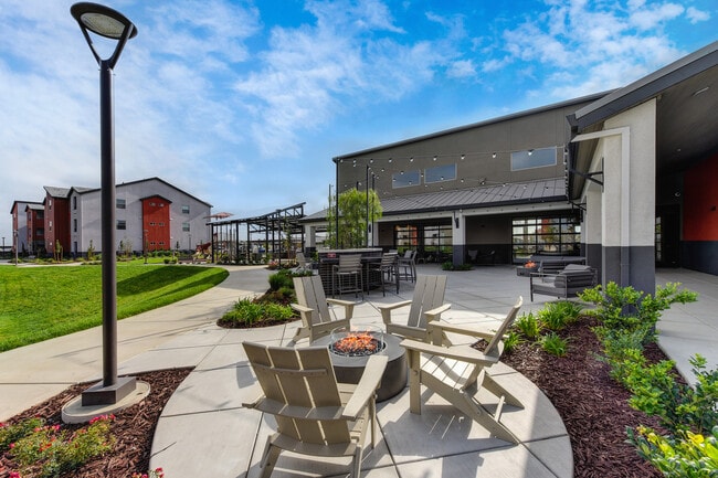 Building Photo - The Atherton