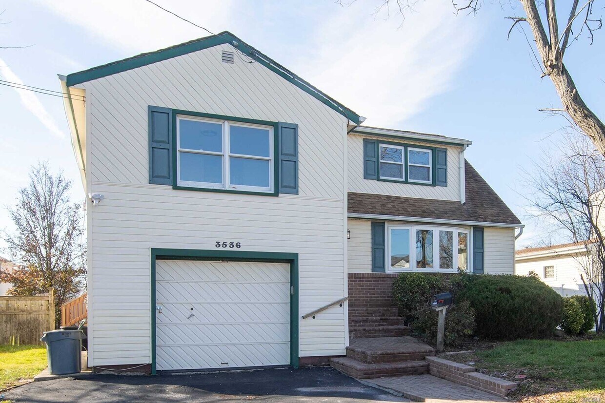 Foto principal - 3536 Bayfield Blvd