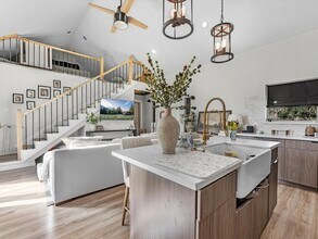 Building Photo - 3209 Pennsylvania St