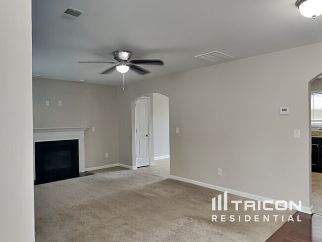Building Photo - 775 Deertrack Run Lexington SC