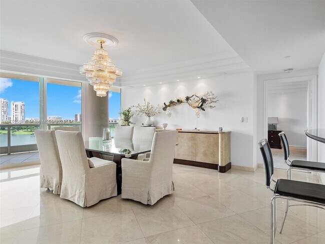 Foto del edificio - 20155 NE 38th Ct