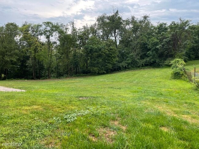 Building Photo - 3 br, 1.5 bath House - 147 State Route 68