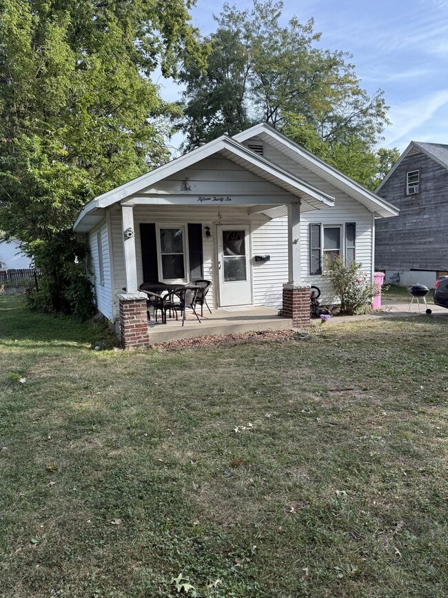 Building Photo - 1536 E Decatur St