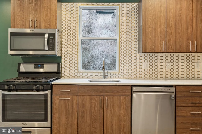 Foto del edificio - 2146 N Van Pelt St