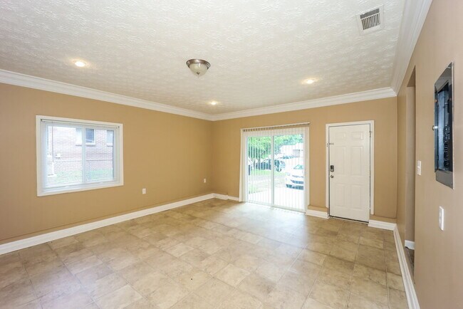 Foto del edificio - 1558 Flicker Rd