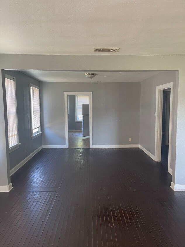 Foto del edificio - 2706 Corbitt St