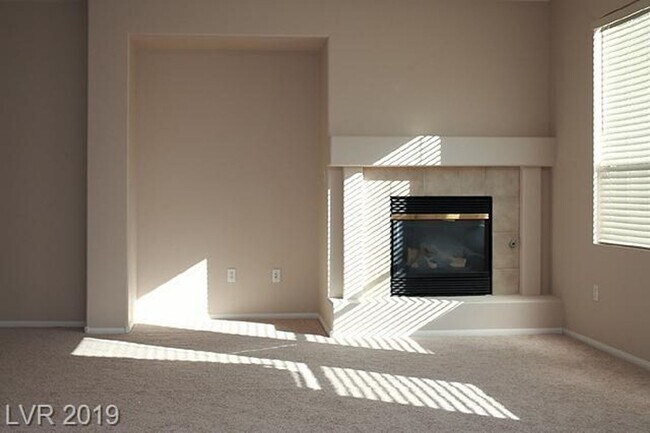 Foto del edificio - Southwest Area, Gated. 2 Story 3bd,2.5ba,2...