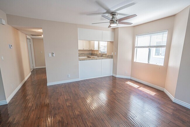 Foto del edificio - COMING SOON! 3 Bedroom Condo for rent in C...