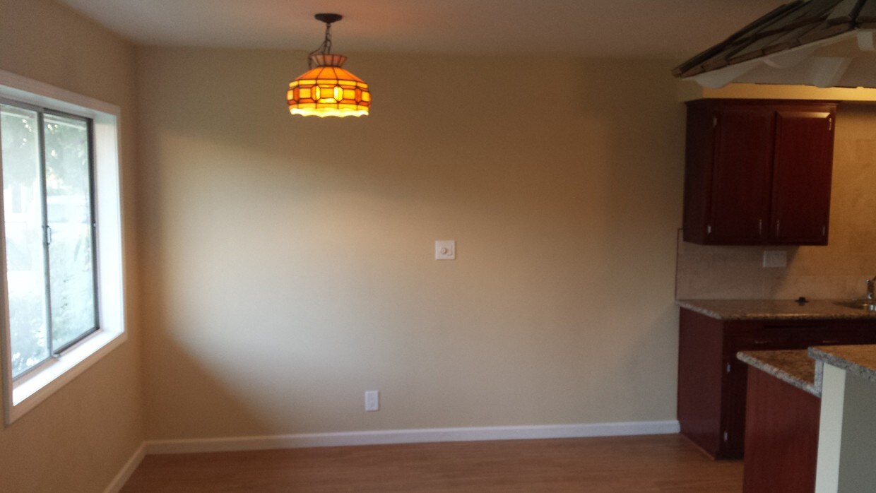 Dining room - 241 S Park Ln