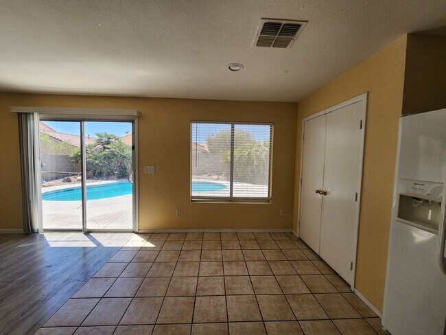Foto del edificio - Live the Vegas Lifestyle – Spacious 3-Bedr...