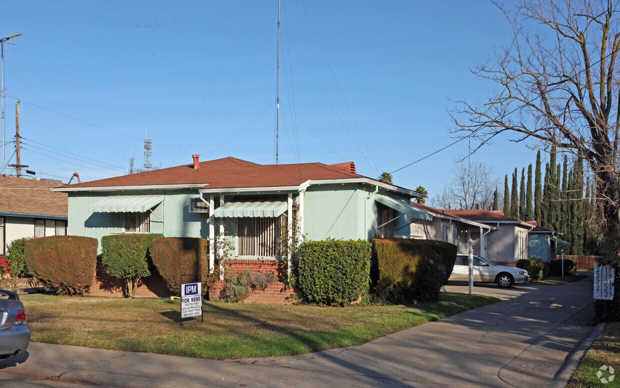 Primary Photo - 2117-2125 58th St