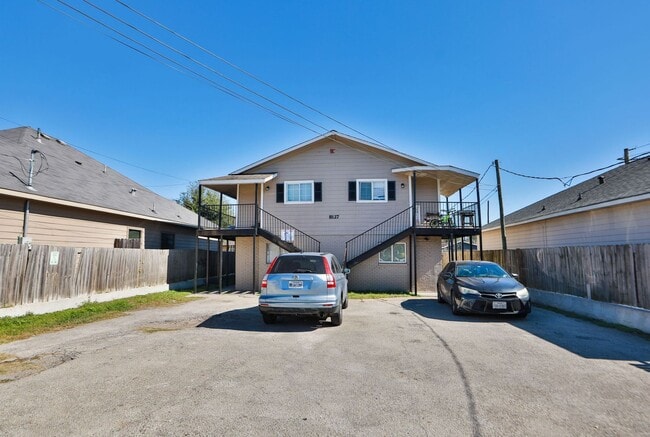 Building Photo - For Lease-Housing Vouchers Accepted | 2 Bed, 1 Bath | 800 Sq Ft | Sunnyside Place Community |