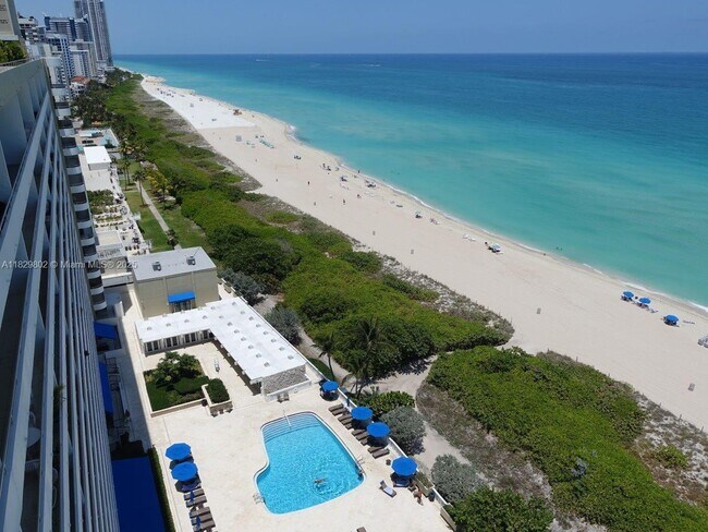 Foto del edificio - 5555 Collins Ave