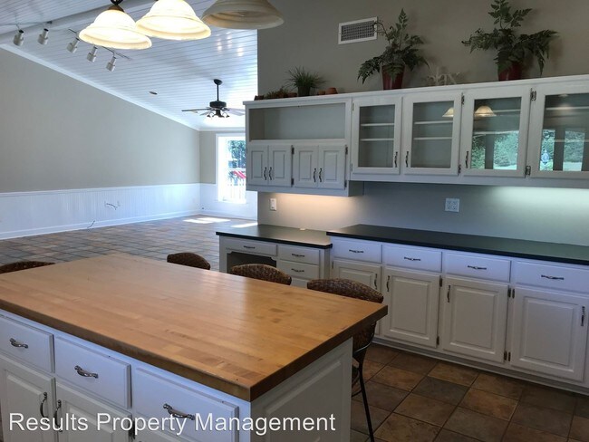 Foto del edificio - 4 br, 3 bath House - 4417 West Point Rd