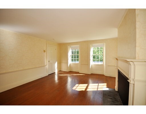 Building Photo - 200 N Great Rd