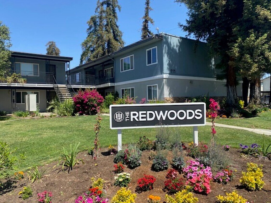 Foto principal - The Redwoods at Fresno