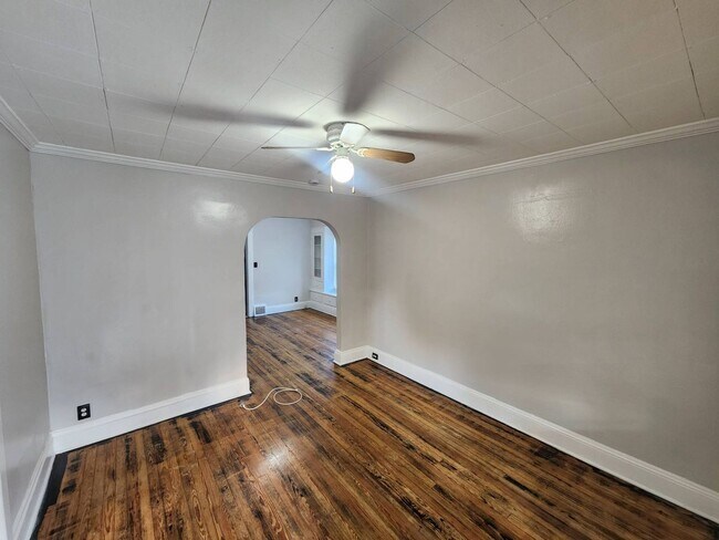 Foto del edificio - 2231 W 104th St