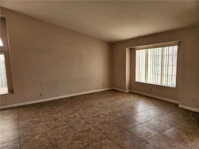 Building Photo - 5620 Crimson Ridge Dr