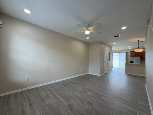 Foto del edificio - 6566 Marlberry Way