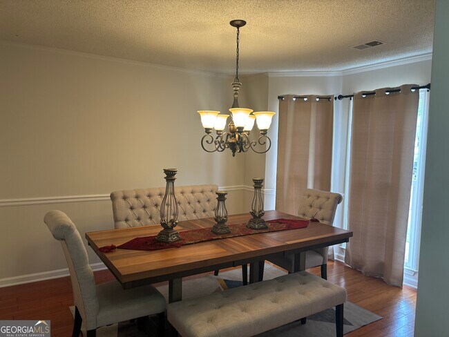 Foto del edificio - 4961 Brownwood Dr